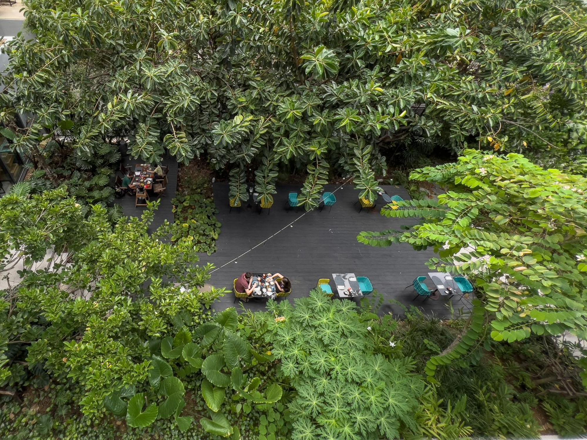Hotel Indigo Phuket Patong By Ihg Luaran gambar The Jungle Cruise at Disneyland