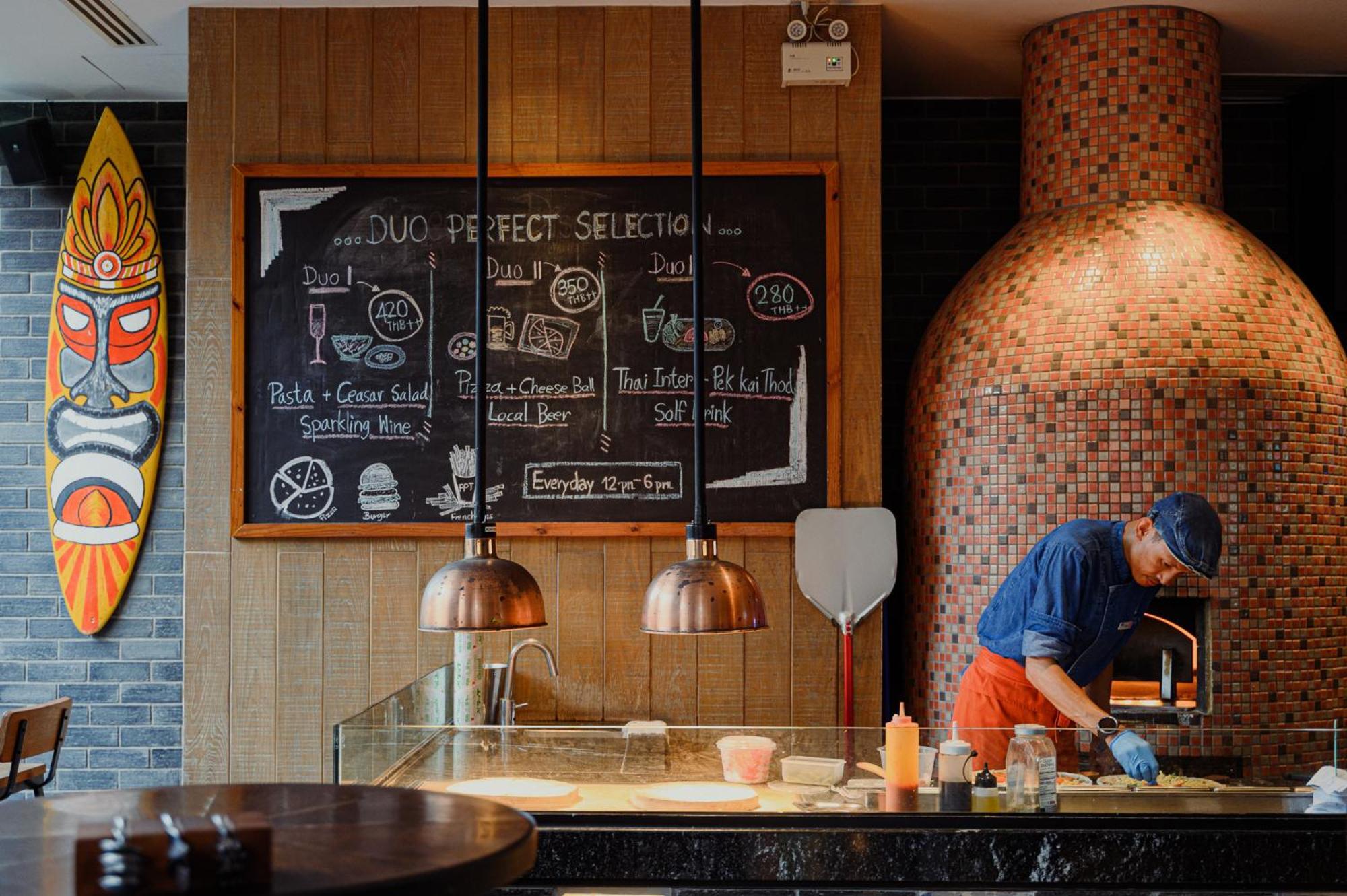 Hotel Indigo Phuket Patong By Ihg Luaran gambar Pizza Express, The Oberoi, Mumbai