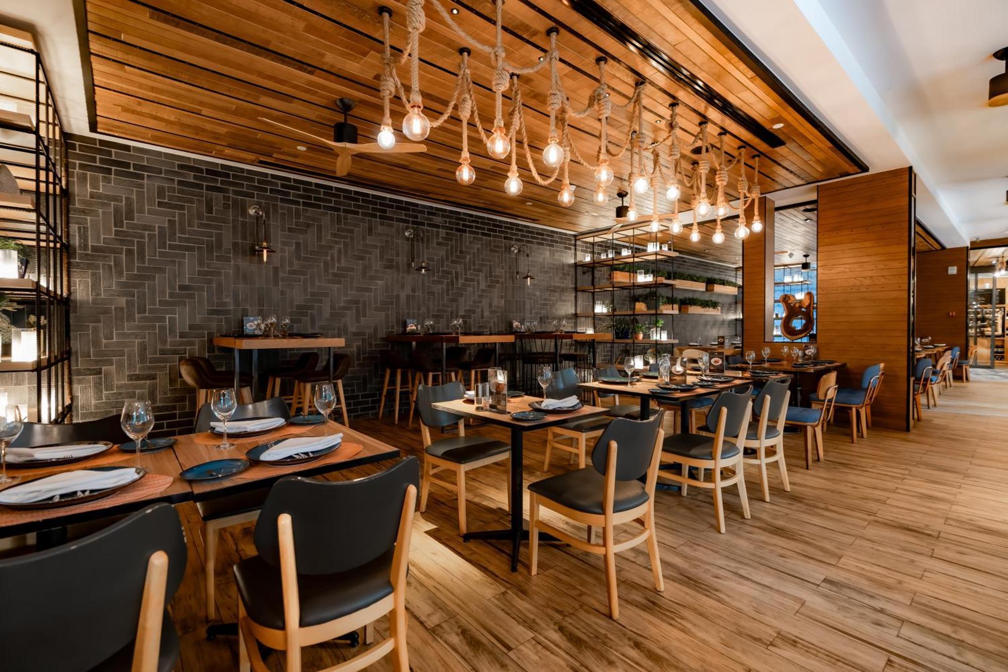 Hotel Indigo Phuket Patong By Ihg Luaran gambar Restaurant interior
